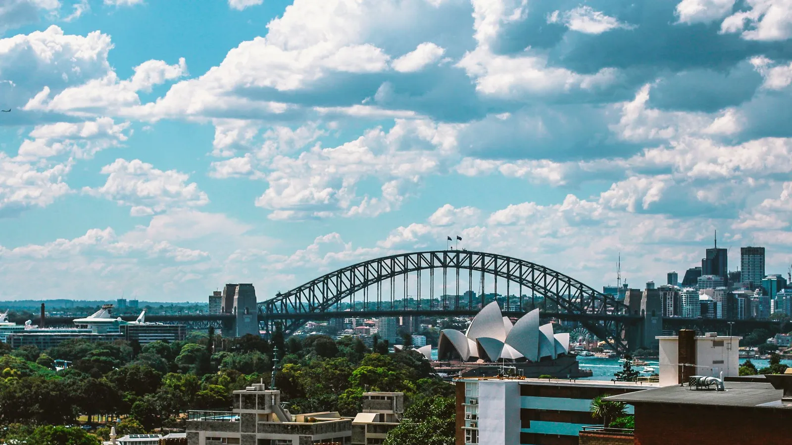 Working remotely from Australia: how tax actually works for digital nomads