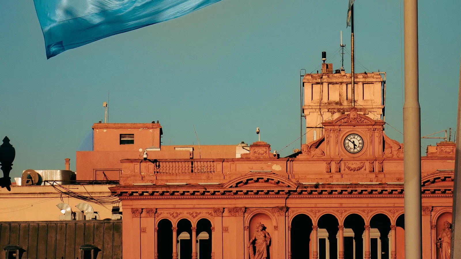Argentina: visas, tax & cost of living