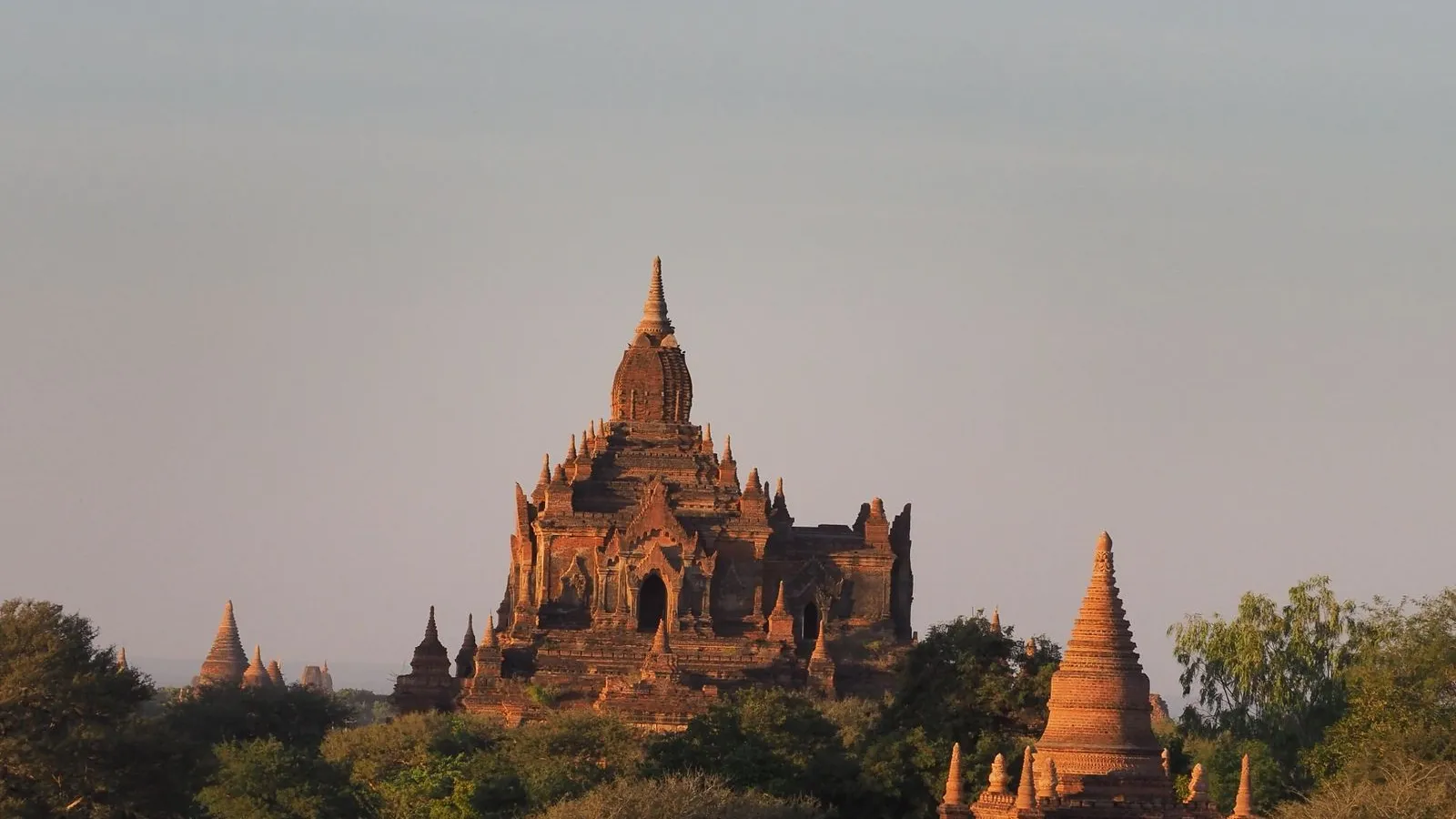 Myanmar: visas, tax & cost of living
