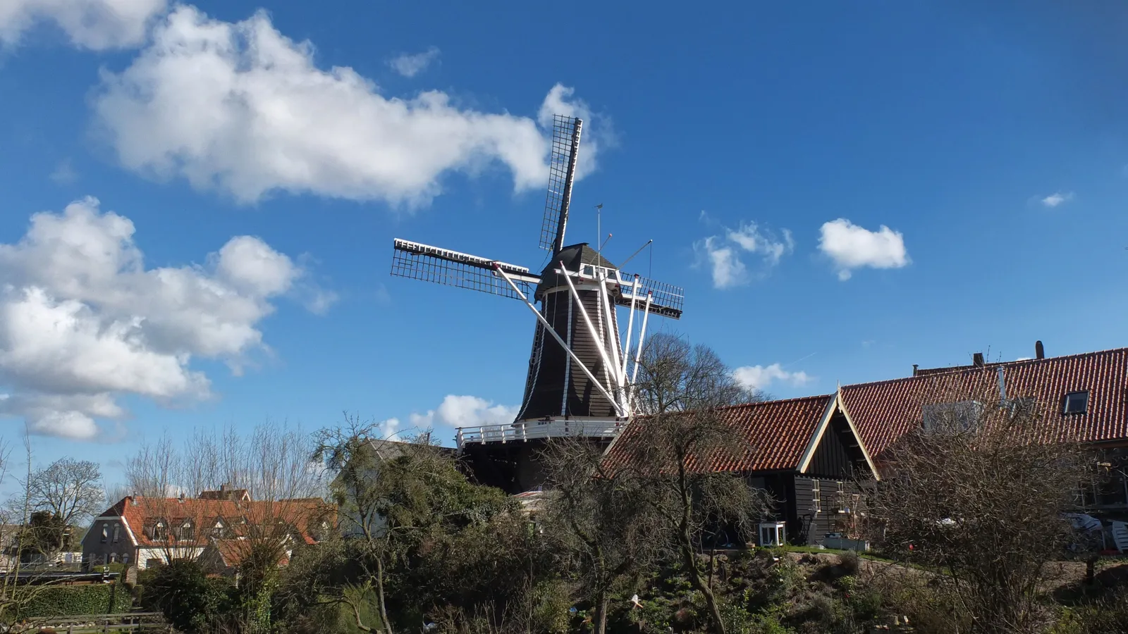 Netherlands: visas, tax & cost of living