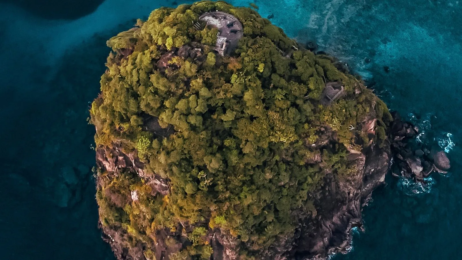 Saint Vincent and the Grenadines: visas, tax & cost of living
